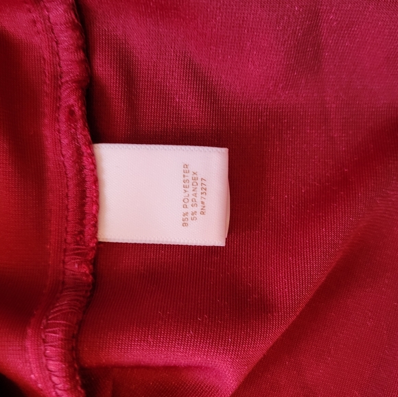 LC Lauren Conrad red velvet women's top size medium - Picture 10 of 10